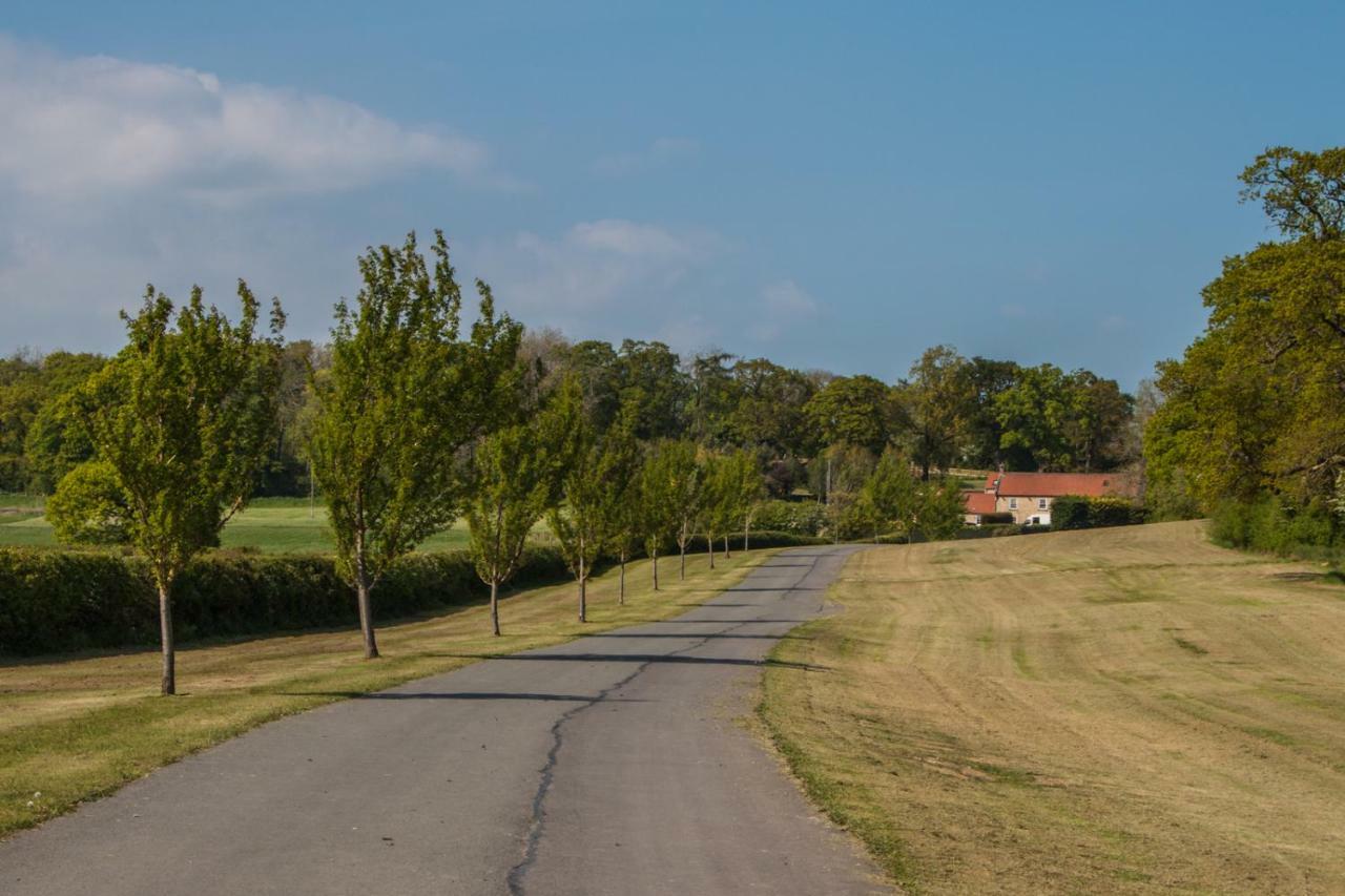 High Oaks Grange - Cottages Pickering Eksteriør billede